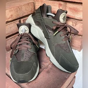 Nike Air Huarache Run Ultra / Olive Green - Men’s 10.5